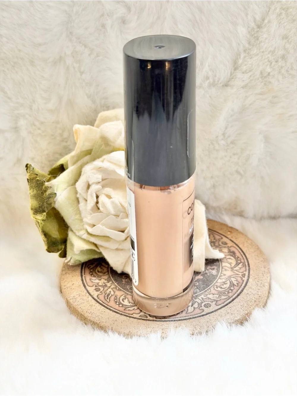 COVERGIRL TruBlend Matte Made Foundation 12HR T20 SOFT HONEY Transfer resistant